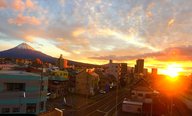 かめや旅館 富士山一望展望風呂の宿